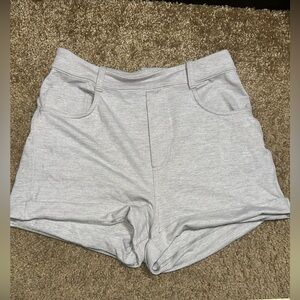 Lululemon Ok Hi Grey Shorts size 6